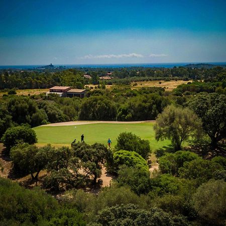 Is Molas Resort Pula Bagian luar foto