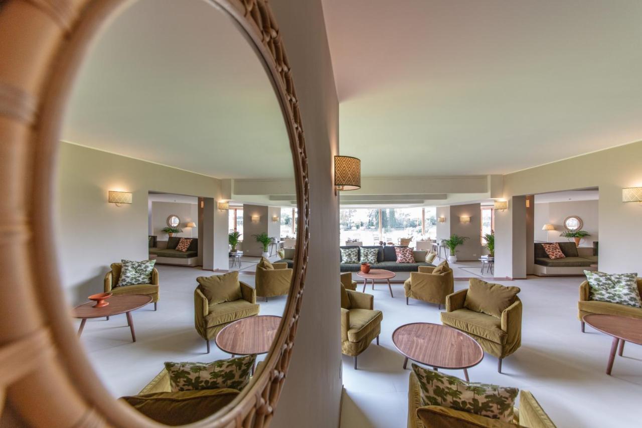 Is Molas Resort Pula Bagian luar foto