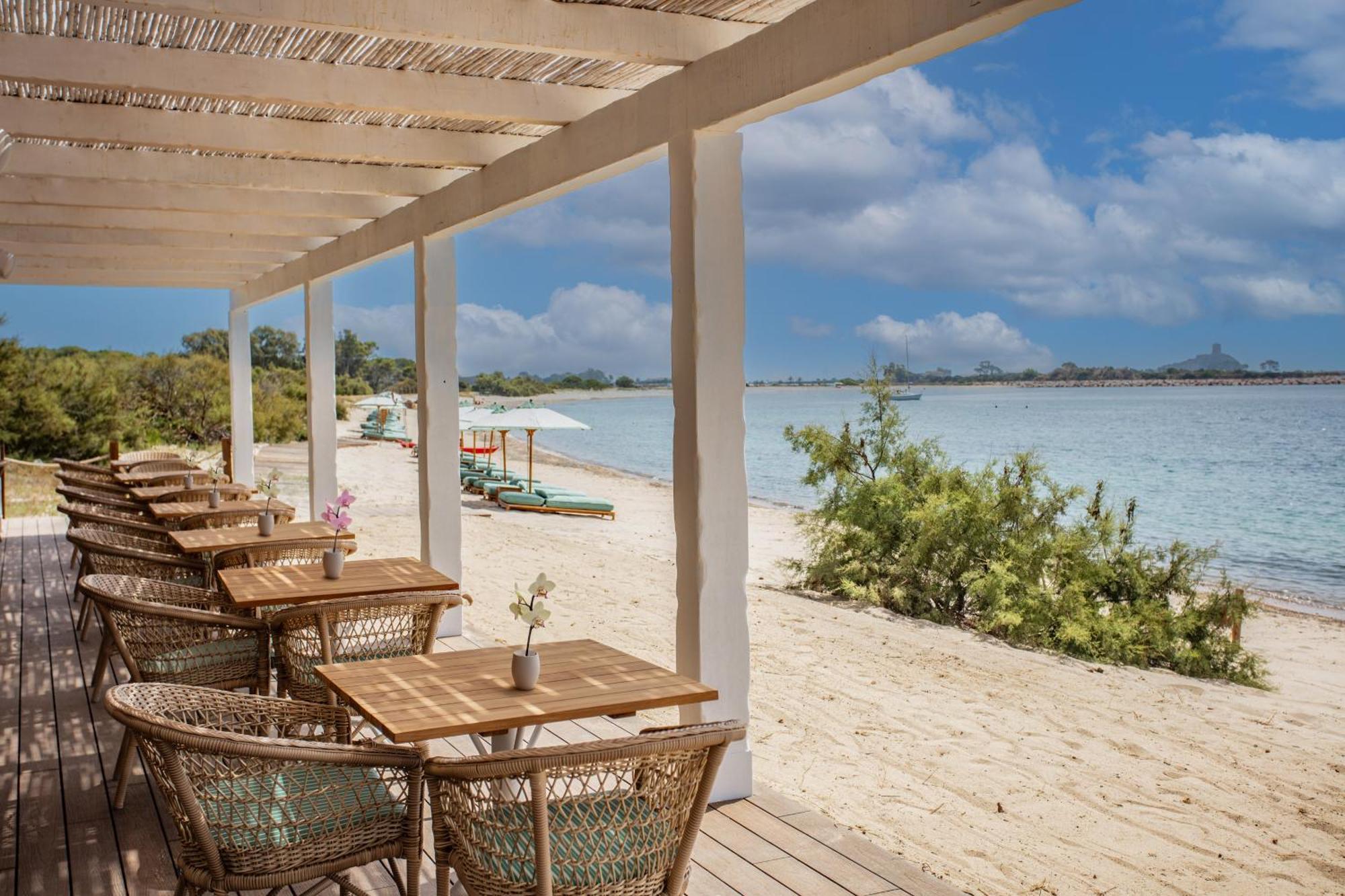 Is Molas Resort Pula Bagian luar foto